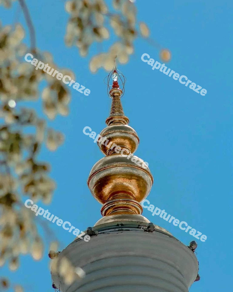Top on the Pagoda of secred Ruwanweliseya